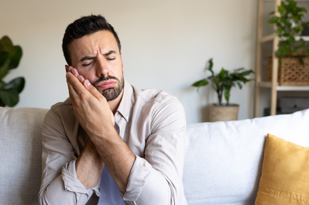 Peut-on dire que le nerf d’une dent peut-il mourir tout seul à cause de la négligence ?